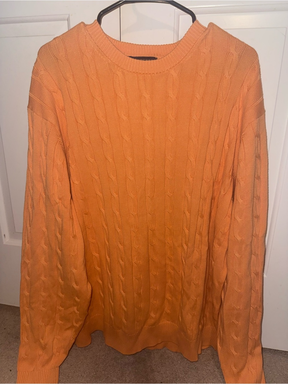 Round tree & Yorke Peach cable knit crewneck sweater Men’s XL